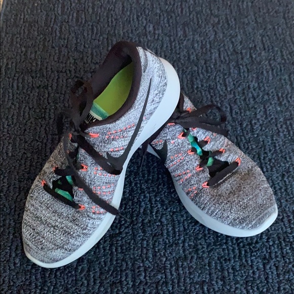 Nike Shoes - Nike Lunarlon Epic Flyknit Running Shoe